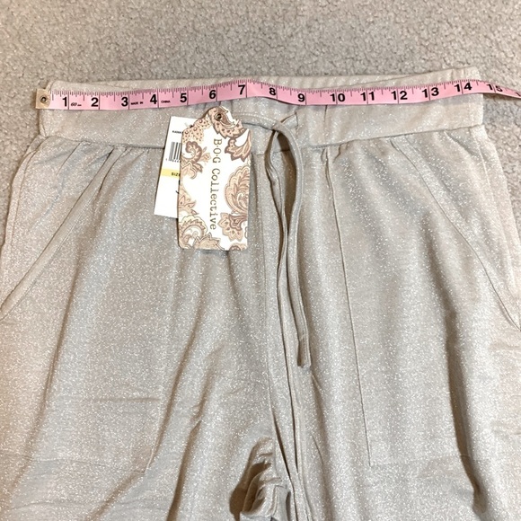 NWT B.O.G Collective Band of Gypsies Champagne Shimmer Joggers Women Medium - Picture 5 of 8